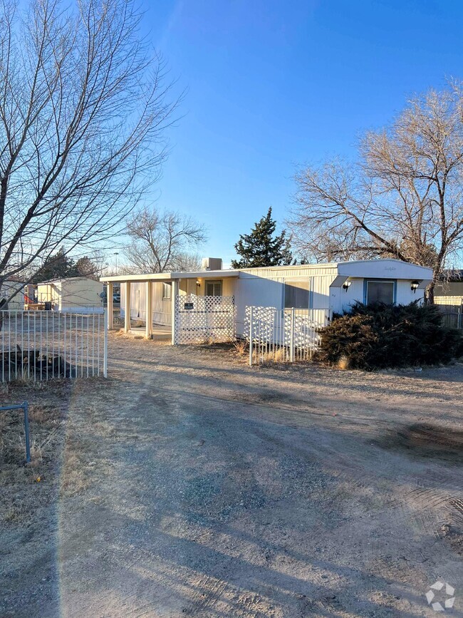 Building Photo - "Charming 4-Bed Oasis in Chino Valley with... Rental