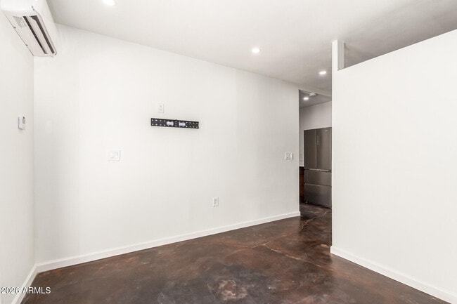 Photo - 2402 W Weldon Ave