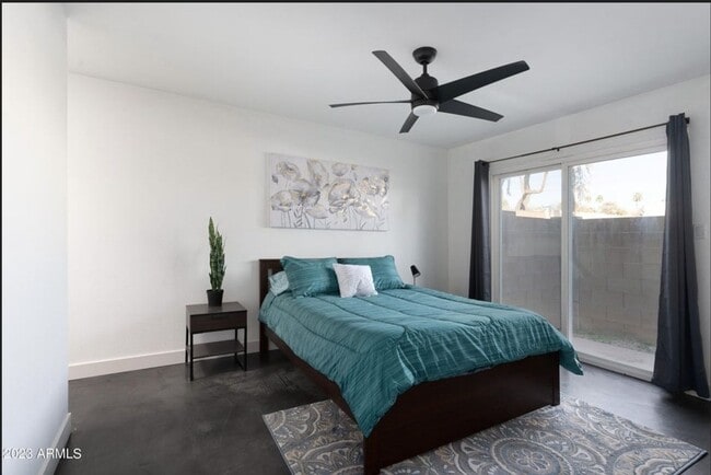 Photo - 2516 E 5th Pl