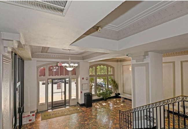 Photo - FABULOUS ONE BED WITH PARKING IN COLUMBIA HEIGHTS