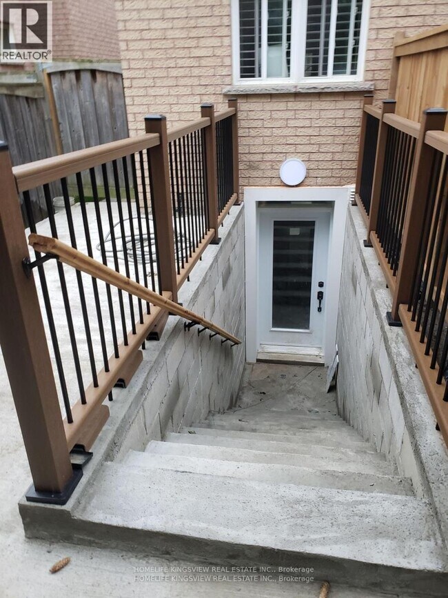 Photo - 24 Weston Crescent