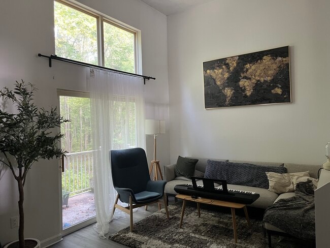 Photo - 109 N Barrow Pl