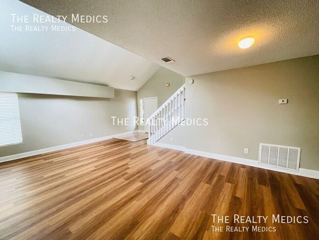 Photo - 719 Meadowside Ct