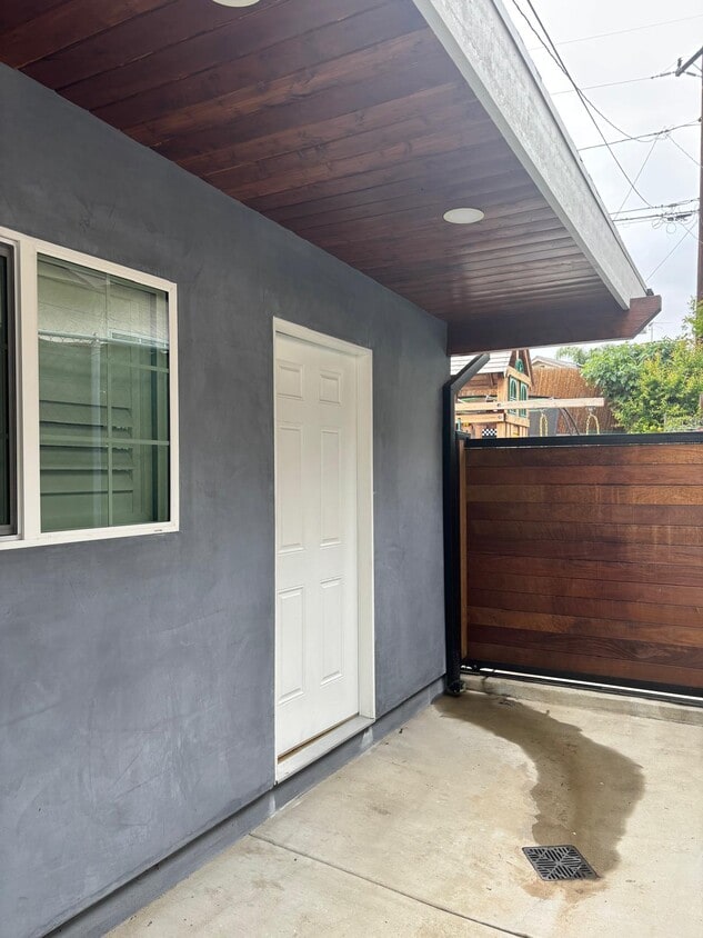 Private entrance - 1241 Christina Ct (Pomona, CA)