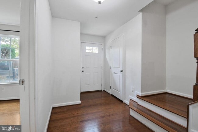 Building Photo - 3636 Wright Terrace Rental