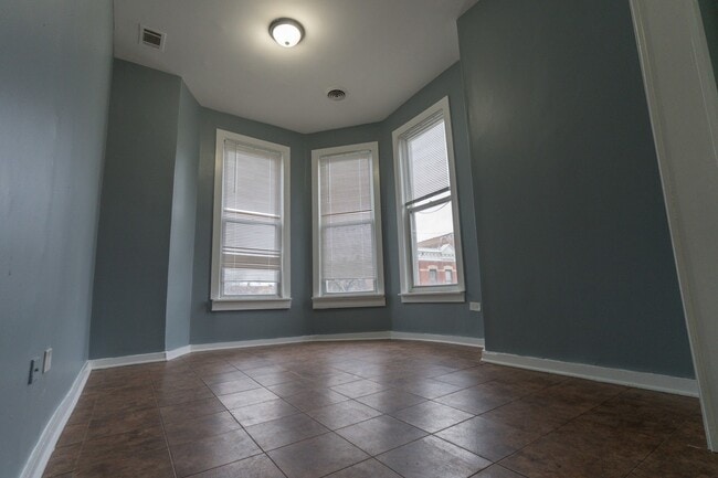 Photo - 1701 W 35th St