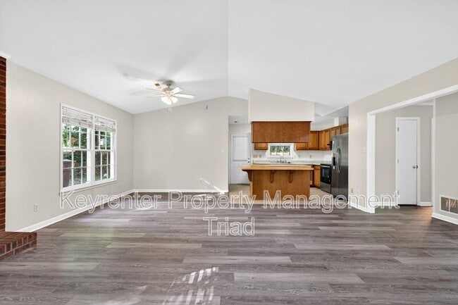 Photo - 1112 Eagle Rd