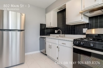 Photo - 802 Main St Unit 3