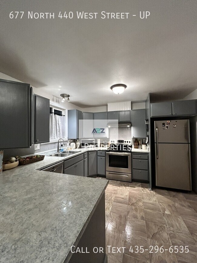 Photo - 677 N 440 W St