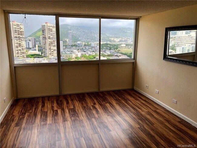 Photo - 2211 Ala Wai Blvd