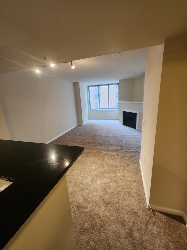 Photo - 851 N Glebe Rd (Arlington, VA)
