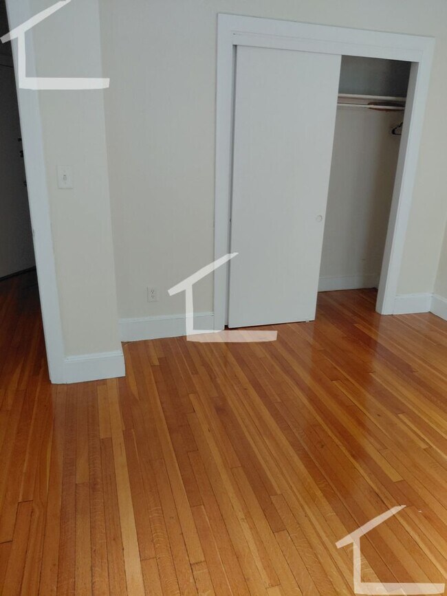 Photo - Great 2 bed 2 bathroom apartment available Now