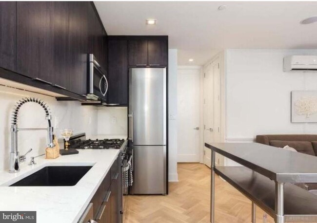 Photo - 1753 Willard St NW