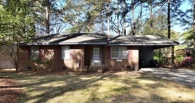 Building Photo - 708 Cedarbrook Dr