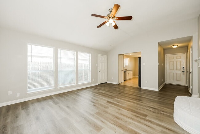 Photo - 6417 Longmont Trail