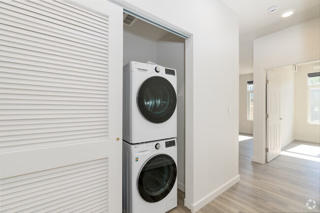 Interior Photo - Sixty20 on 4th