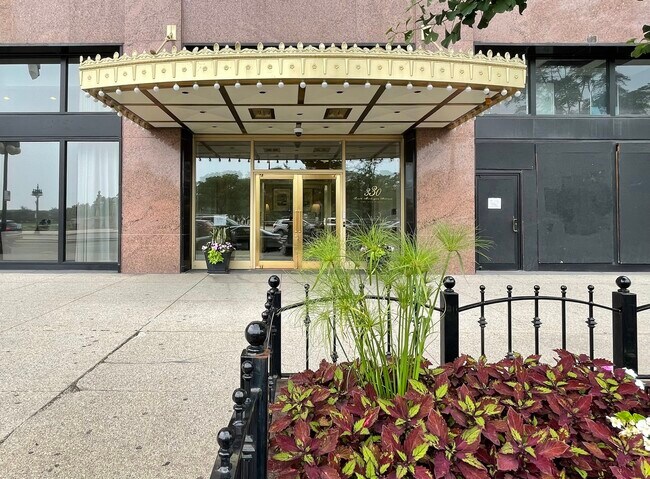 Building Photo - 330 S Michigan Ave Unit 1602