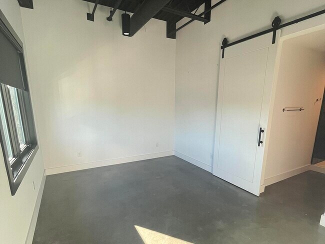 Photo - 1131 Fairview Ave Unidad 302