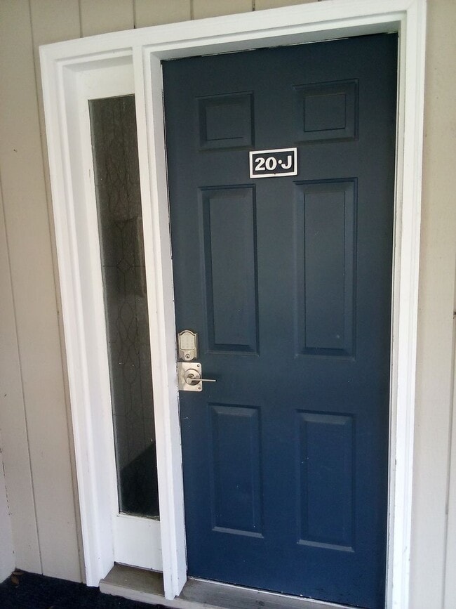 Building Photo - Golf Colony VII Unit 20 J