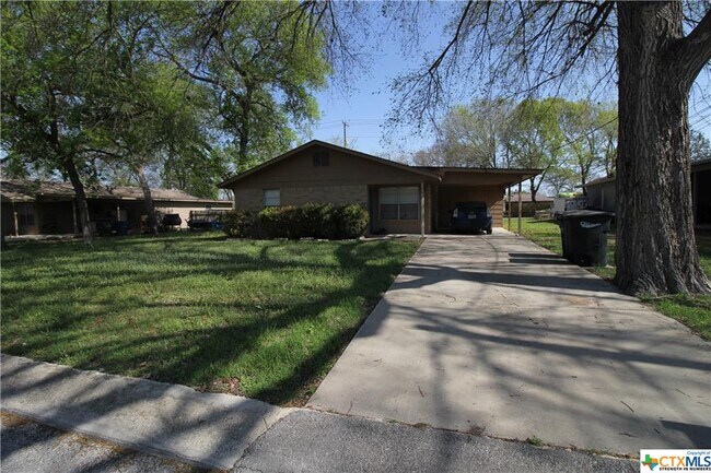 Photo - 241 Bobolink Dr