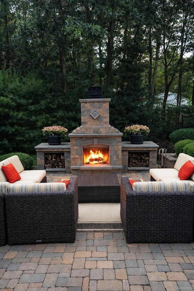 Photo - 10 Messina Ave