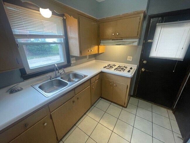 Photo - 5009-5017 S Lake Dr 12 unit