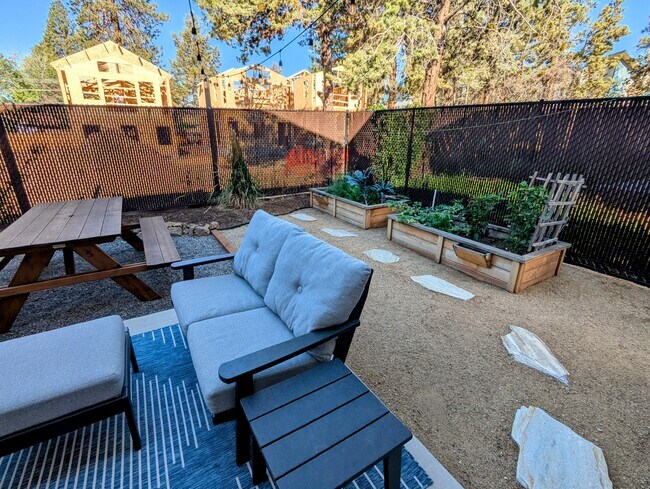 Photo - 1071 SE 5th St