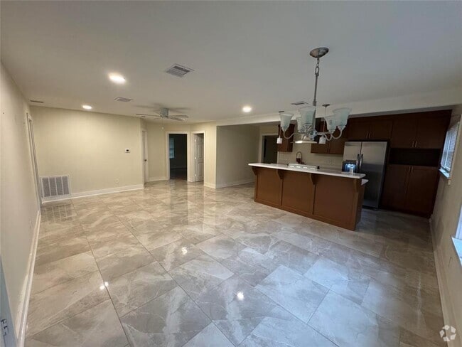 Building Photo - 522 E Davilla Ave Rental