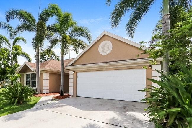 Photo - 108 Sherwood Dr