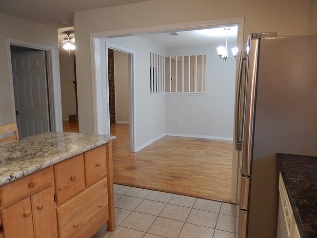 Photo - 740 Red Fern Rd