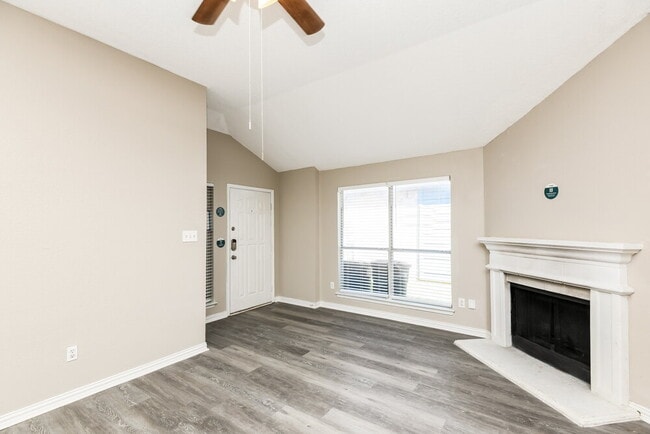 Photo - 10509 Shadywood Dr