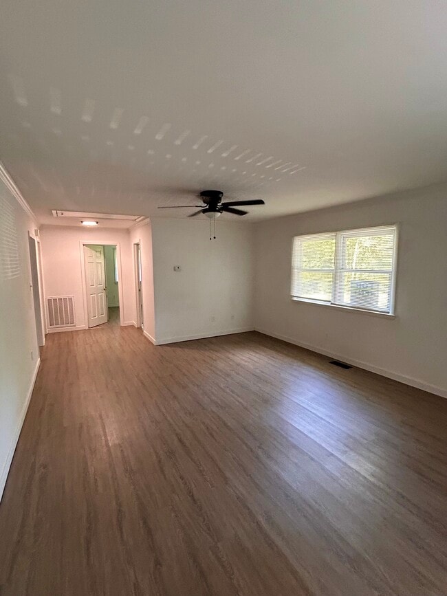 Photo - 233 Wood Dale Dr