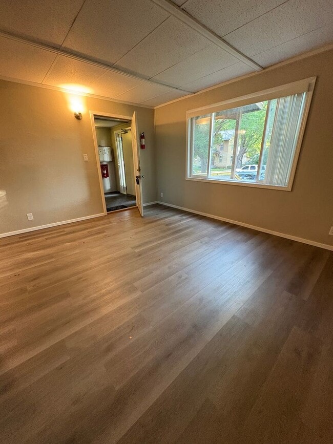 Photo - AI - 05 - Avon St Unit 215