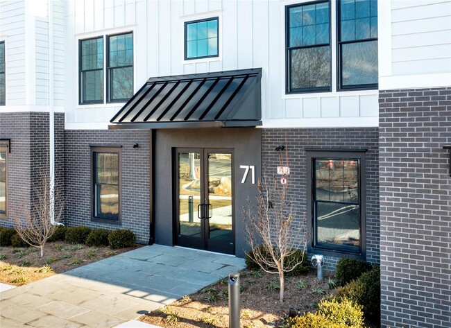Photo - 71 E Main St Apartment Unit 303