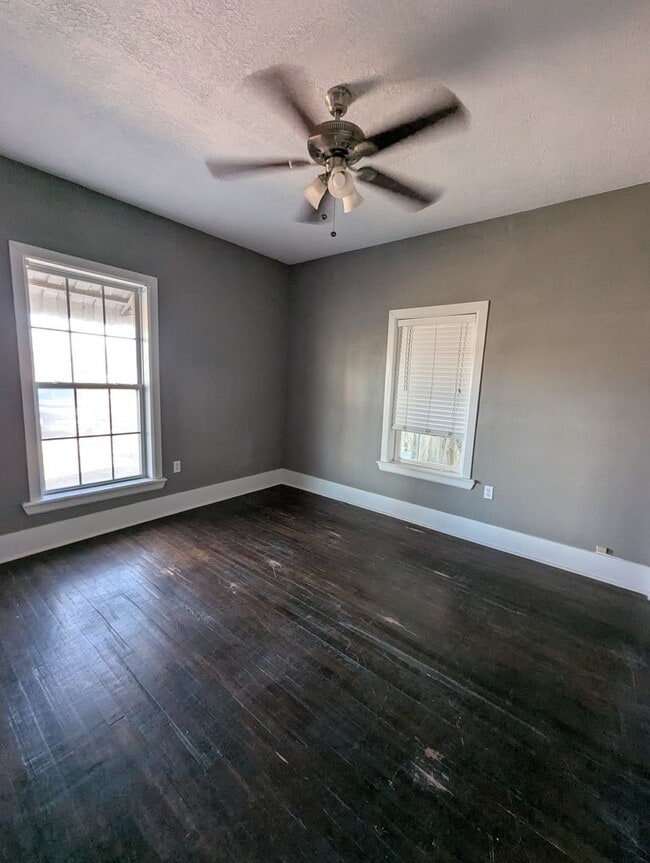 Photo - 3 Bed/1 Bath - Now Available In Columbus KS!