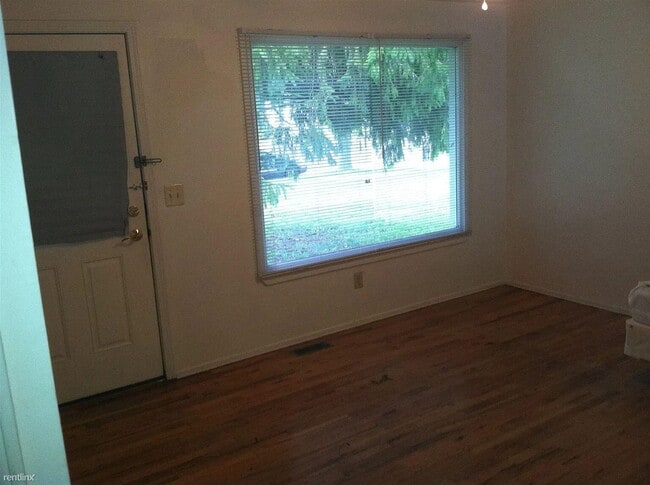 Photo - 2140 Champagne Dr