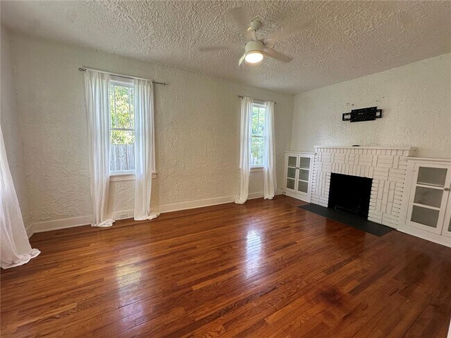 Photo - 411 SW 19th St Unit 1-2