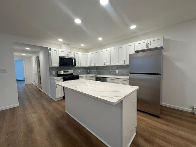 Photo - 27 Joyce Kilmer Ave Unidad 2