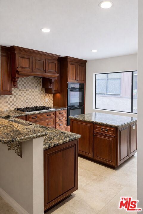 Photo - 13000 Mindanao Wy Unidad 3