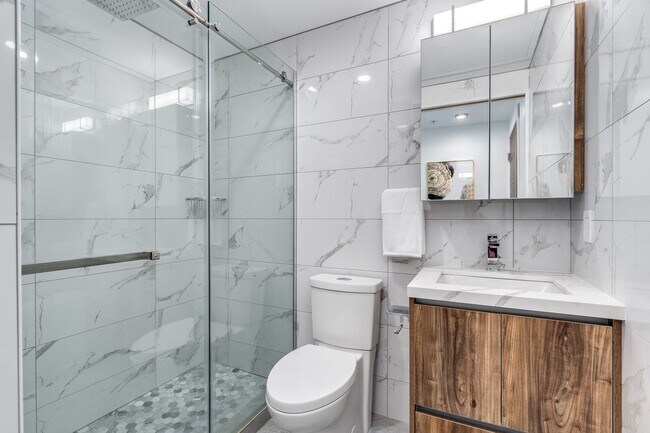 Photo - 1170 Barclay St Unit 001