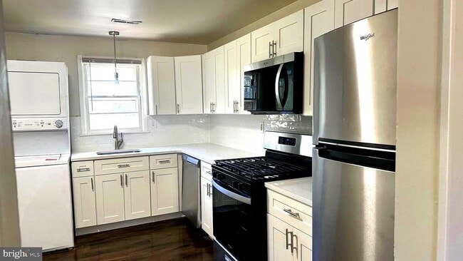 Photo - 257 Evergreen Ave