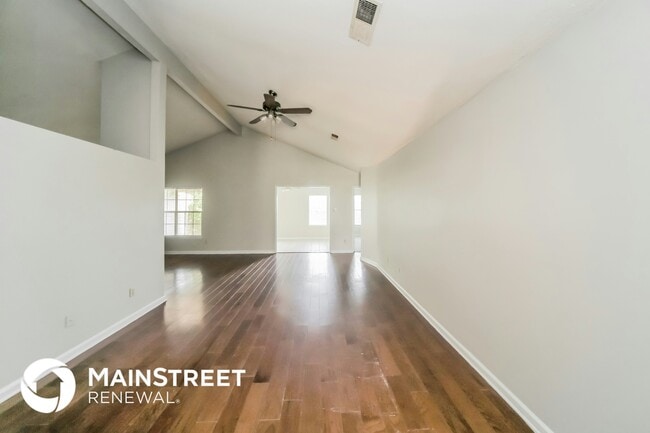 Photo - 1107 Charstone Dr