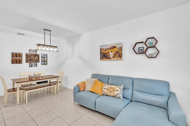 Photo - 4668 Banker Ter