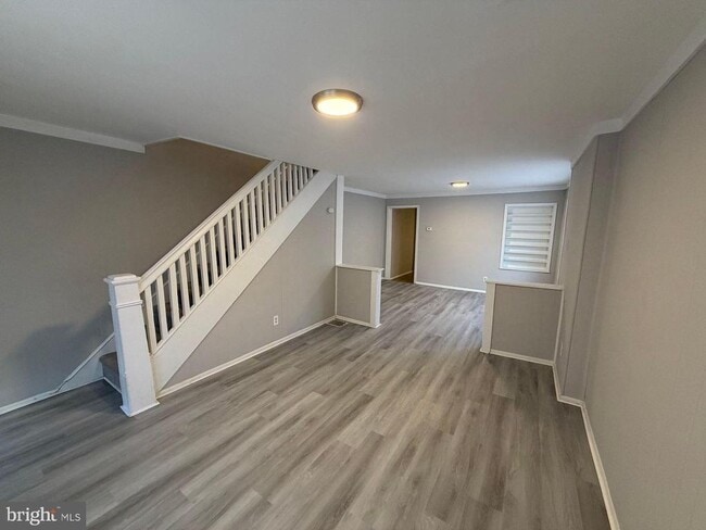 Building Photo - 1700 W 11th St