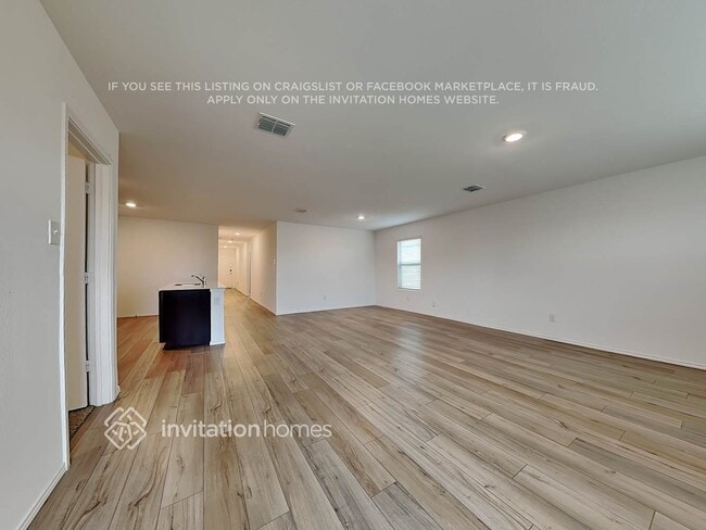 Photo - 512 Autumnwood Way