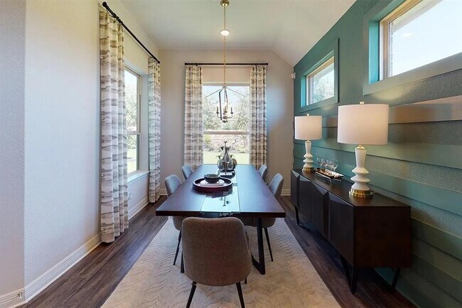 Photo - 672 Wild Pecan Lp