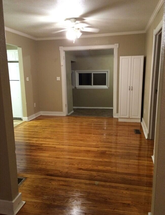 Photo - 720 Poplar Ave