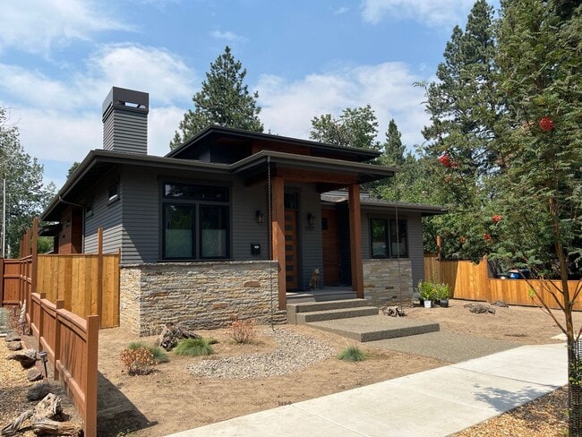 Photo - Charming Modern Home in the Heart of Bend