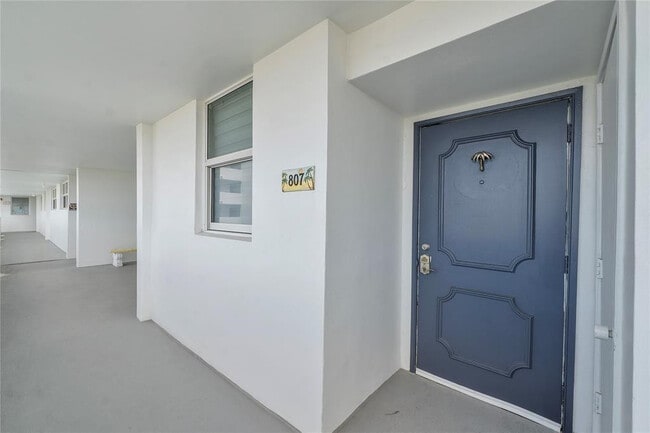 Photo - 3100 NE 49th St Unit 807