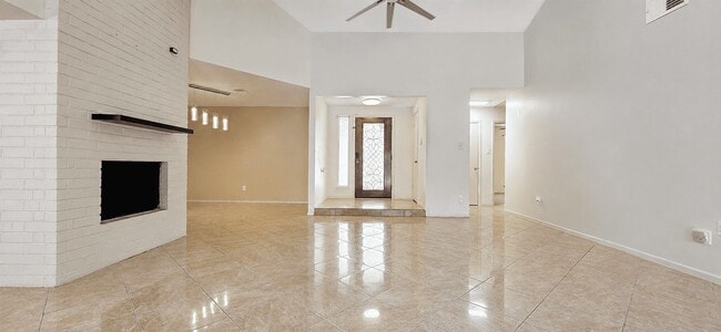 Photo - 13914 Bonnington Dr